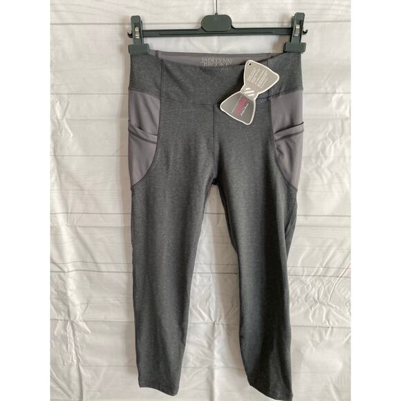 Jadelynn Brooke Leggings Women’s Small Gray Bow Back Cropped JLB Fit NWT # - Picture 1 of 10